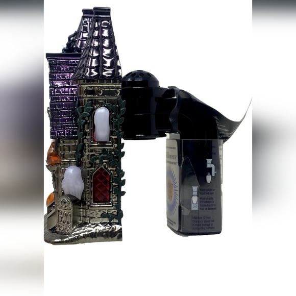 NWT Bath & Body Works Haunted Castle Projector Wallflower fragrance plug - Picture 4 of 4